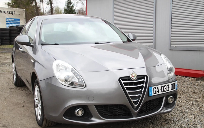 Alfa Romeo Giulietta cena 28900 przebieg: 143961, rok produkcji 2016 z Biała małe 379